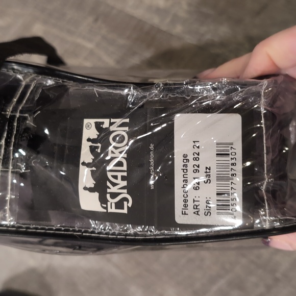 Eskadron Horse Polo Bandages Set in Gray. Heritage Collection. FS - Picture 4 of 5